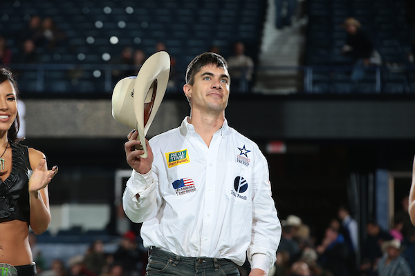 Real Time Rider Mike Lee Wins 15/15 Bucking Battle