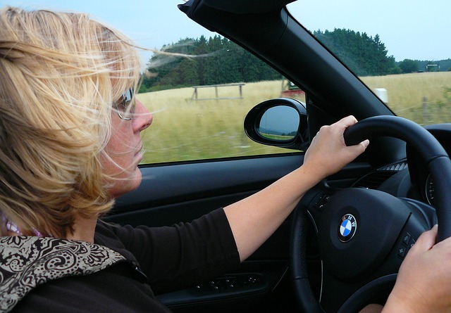 Focusing on good posture in the car can prevent pain on road trip