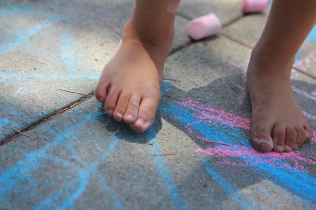 Let them go barefoot for healthy feet