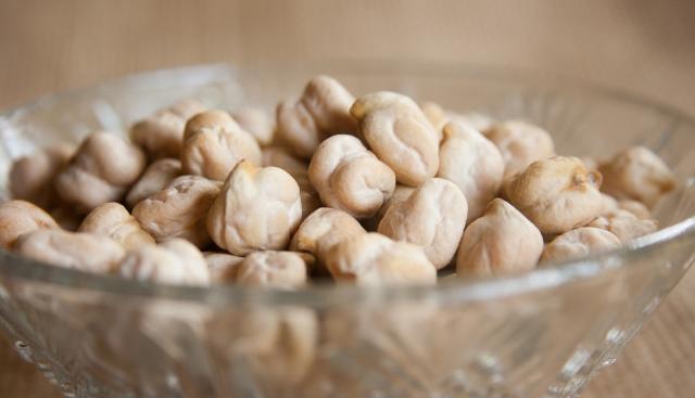 chickpeas-running